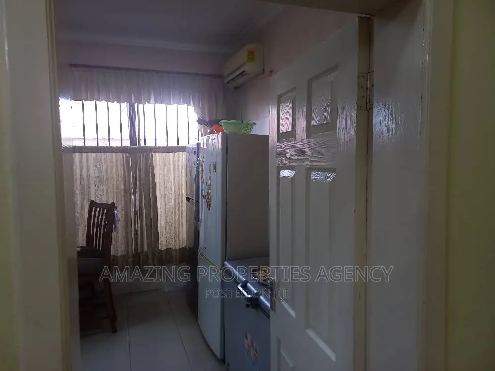 5bdrm House in Dzorwulu for sale