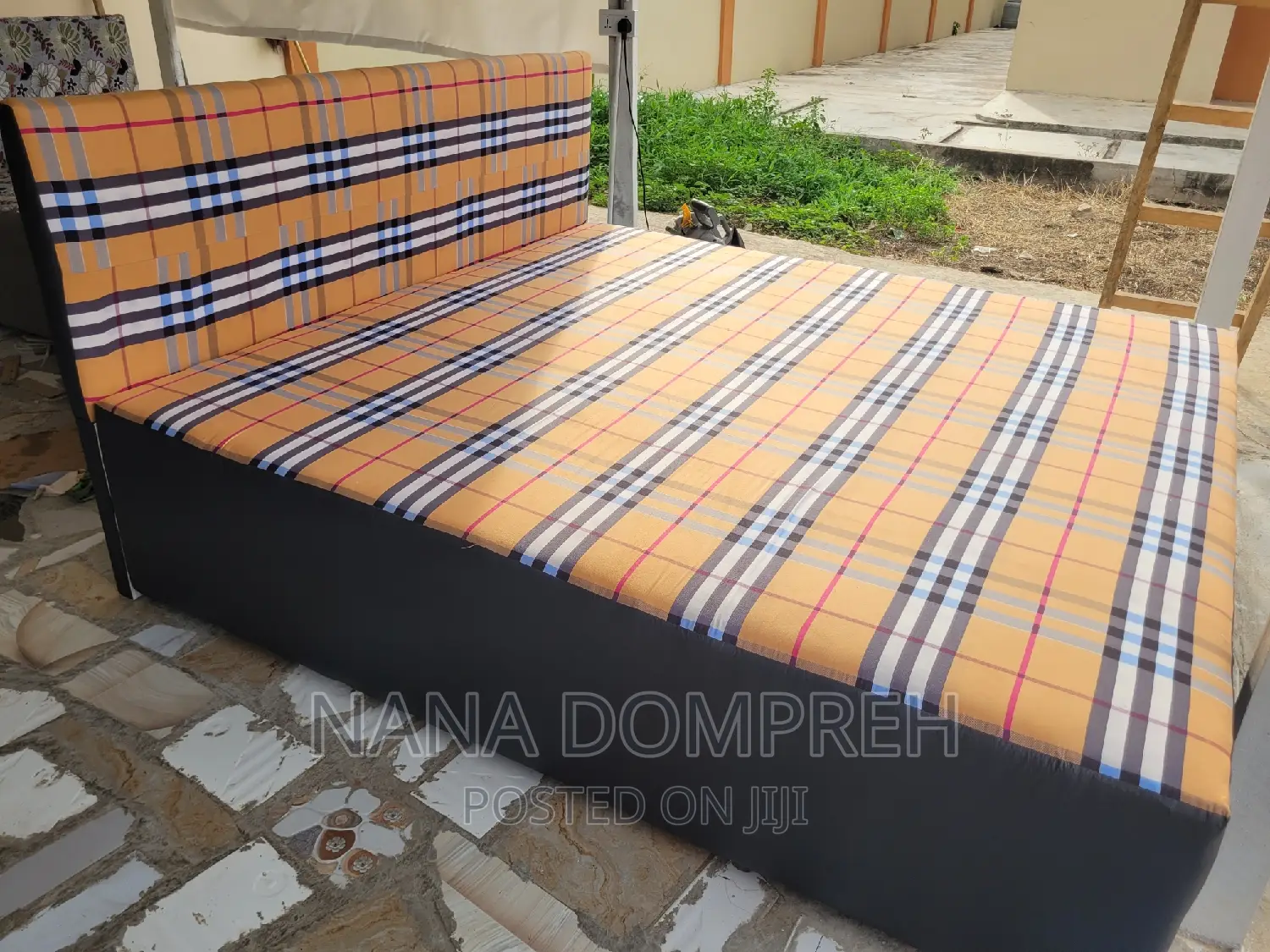 Inbuilt Queen Size Bed