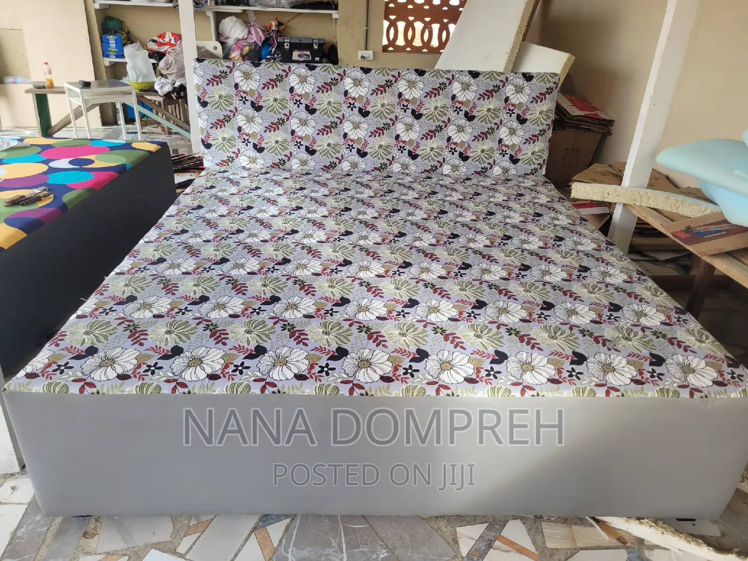 Inbuilt Queen Size Bed