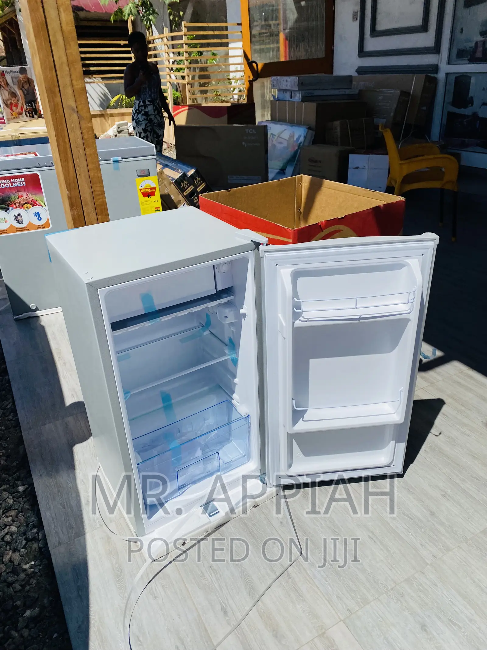 Adorable Zara 11SD Single Door Electric Refrigerantor(Gray)