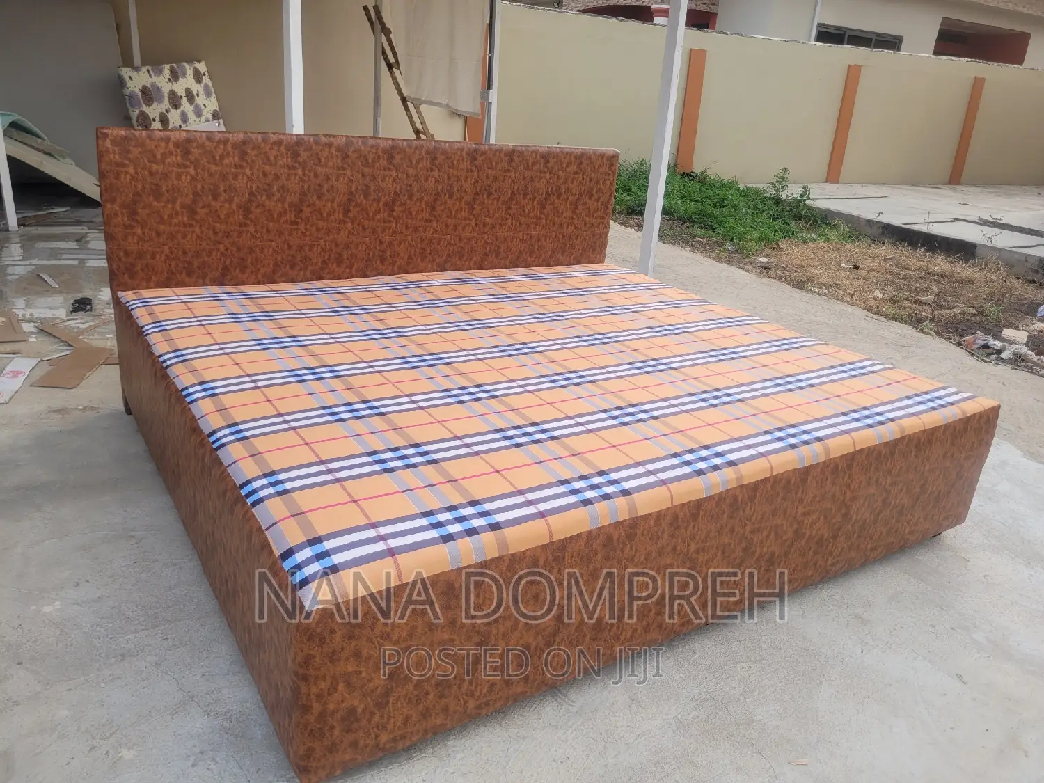 Inbuilt King Size Bed