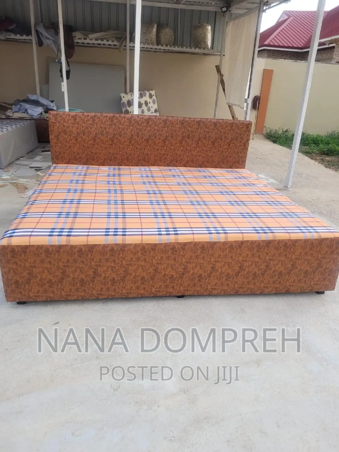 Inbuilt King Size Bed