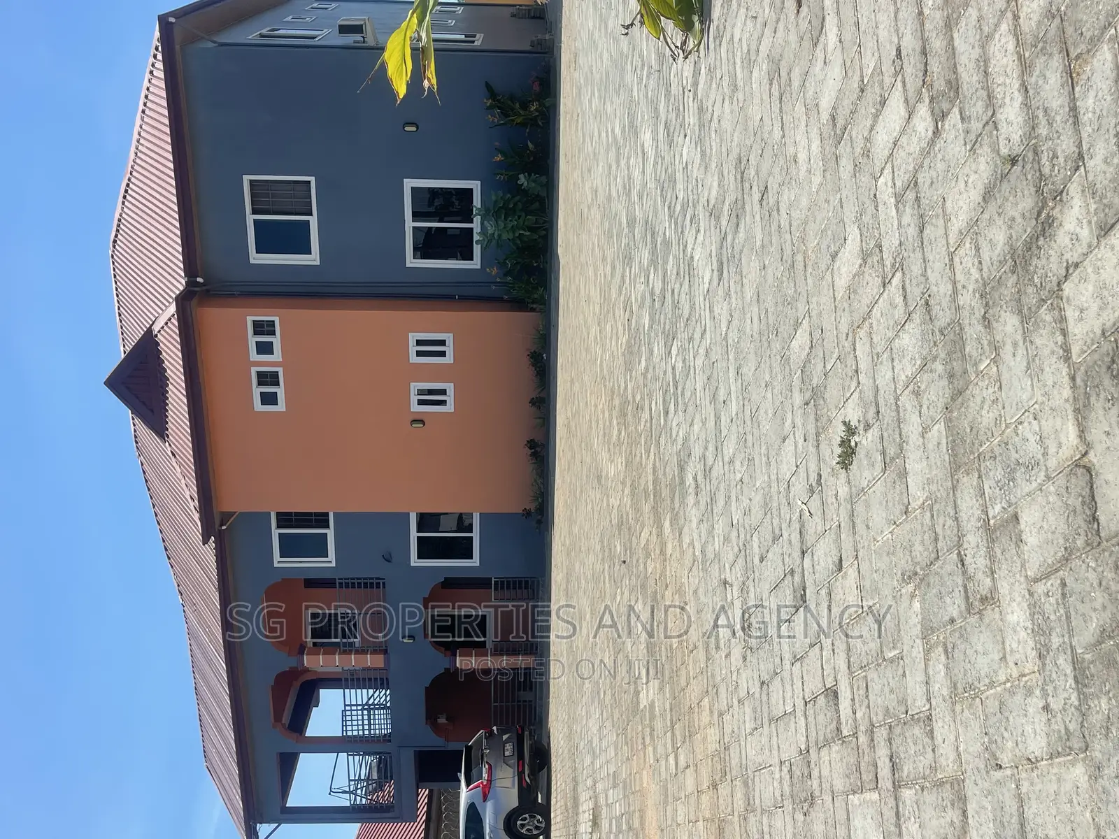 3bdrm Apartment in Sakumono, Spintex for rent