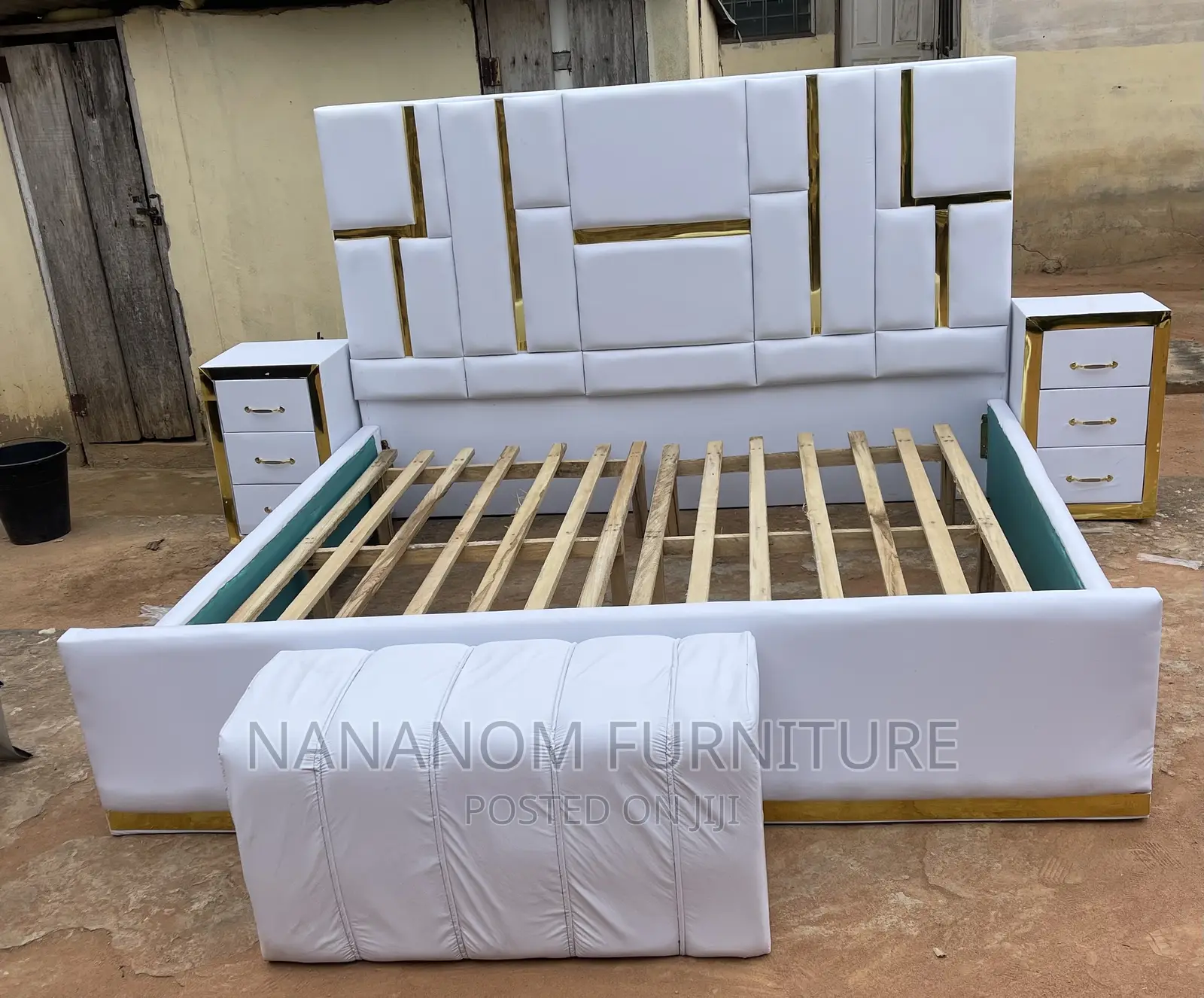 Kingsize Bed Available