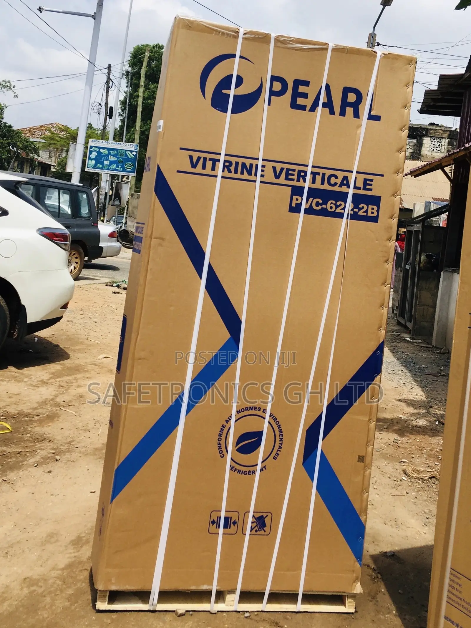  Pearl PVC-622-2B Glass Doubledoor Display