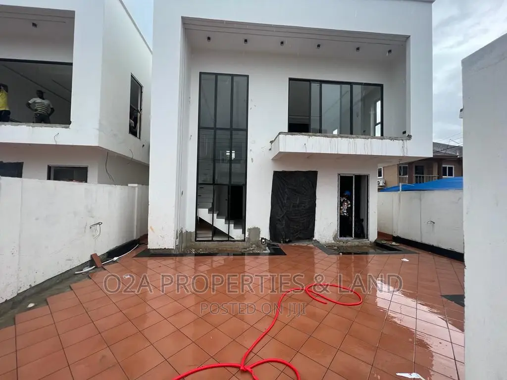 4bdrm House in Baatsona Total for sale