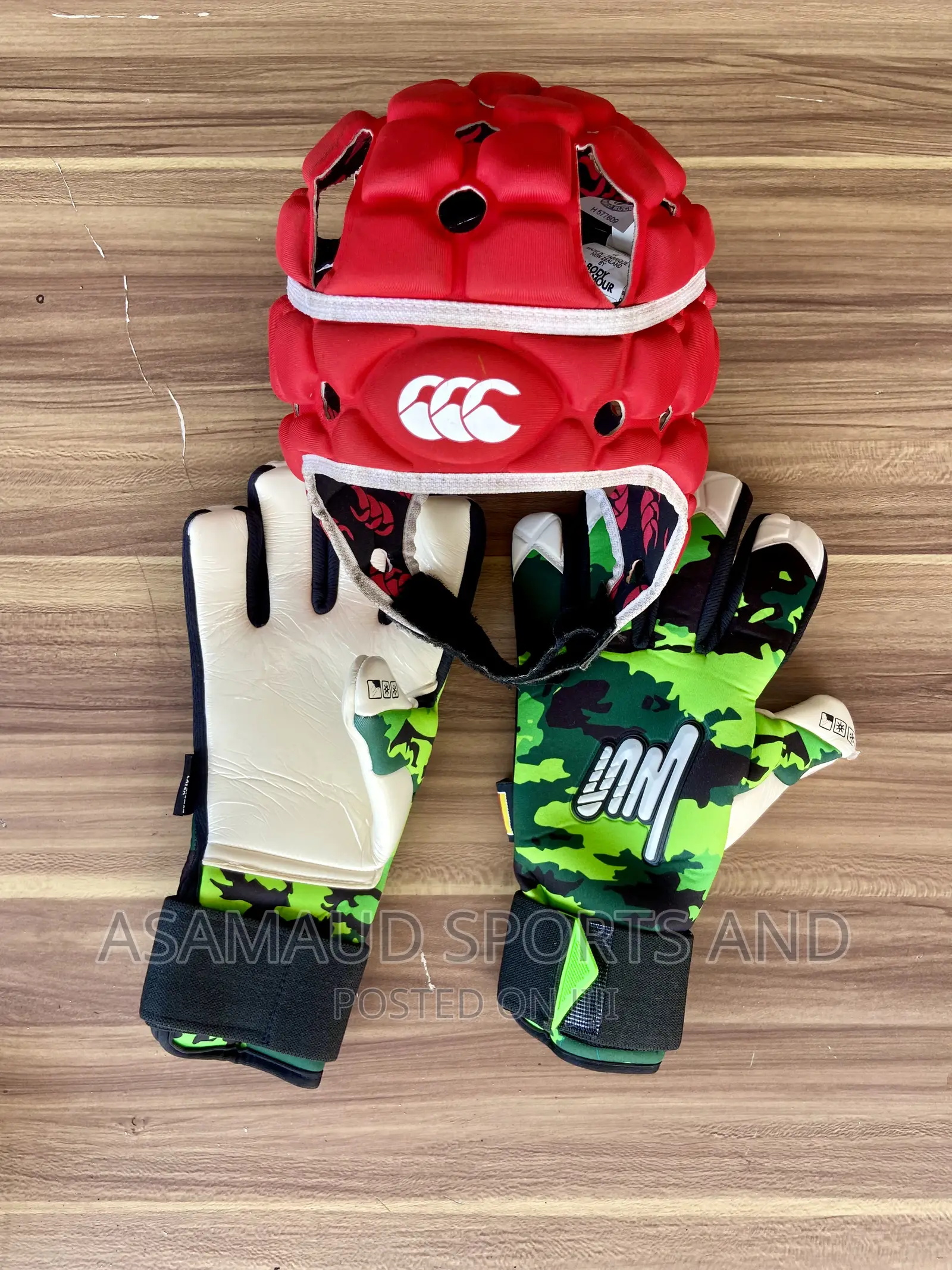 Original Goalkeppers Head Cover Plus Gloves