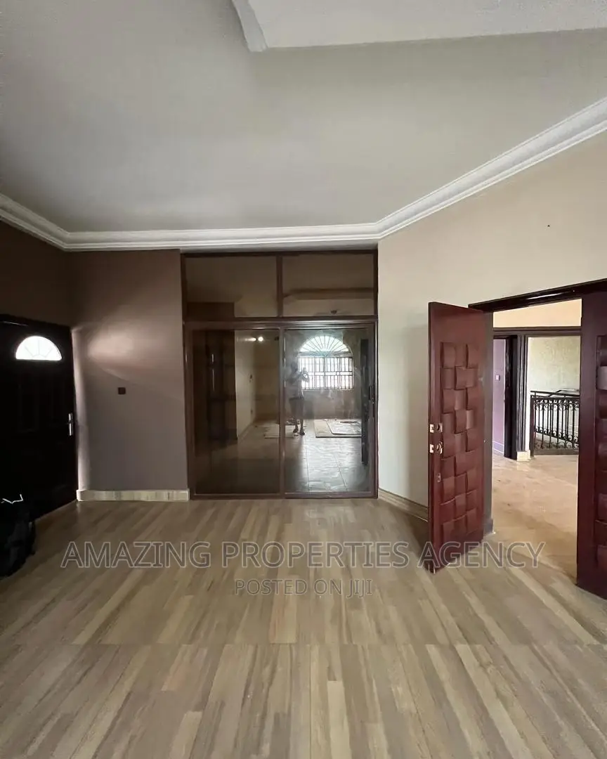 5bdrm House in East Legon for rent