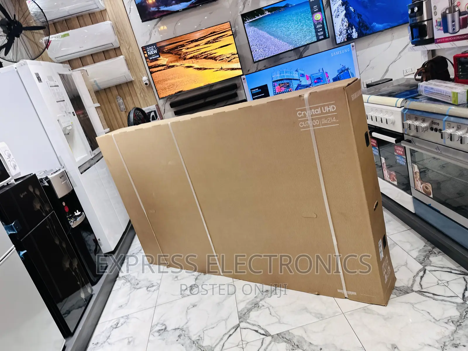 Crystal Clear Display Uhd Smart 85”Cu8000 Samsung