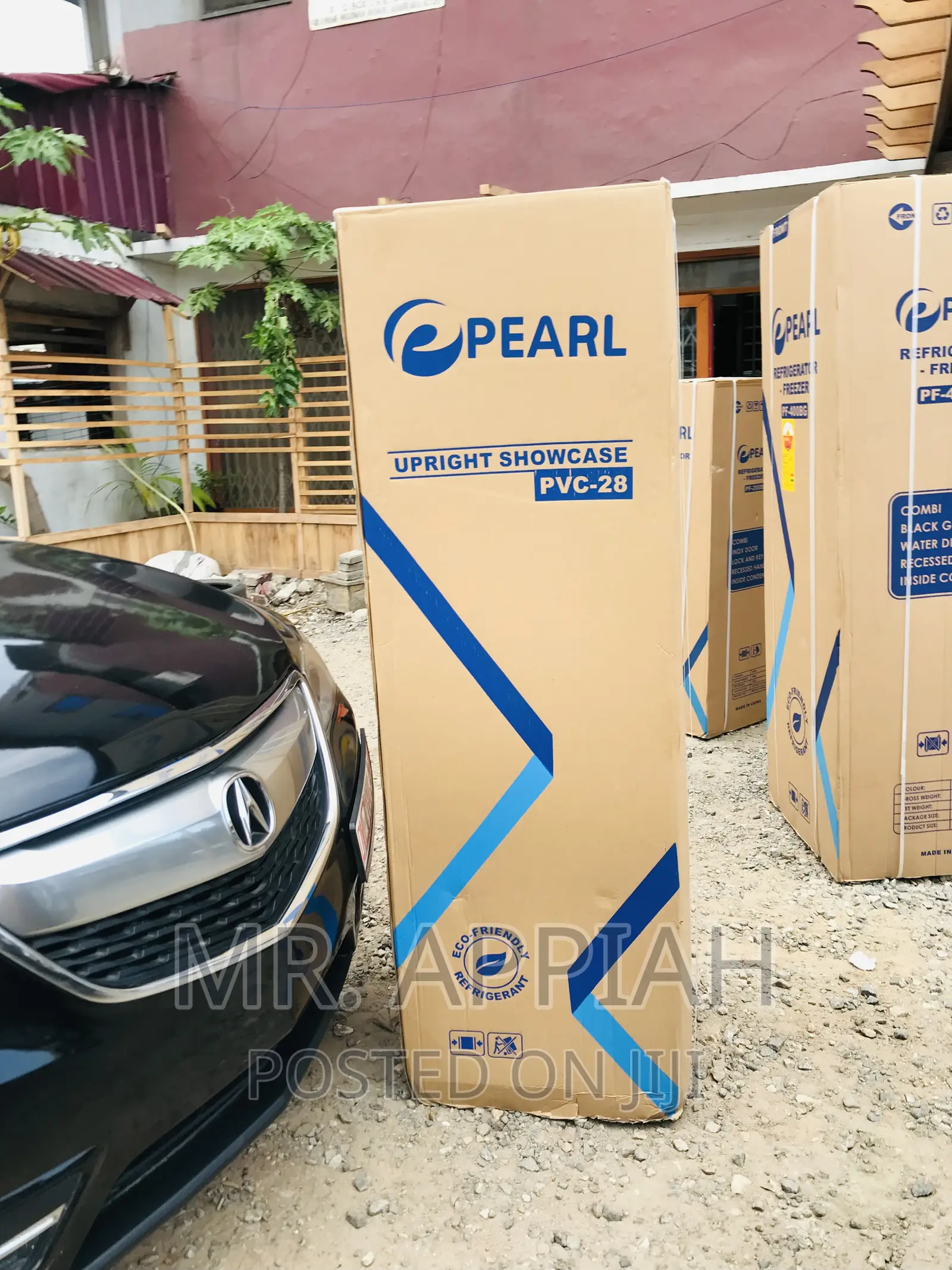 High Quality Pearl PVC 28 ,220litres 1 Door Display Fridge.