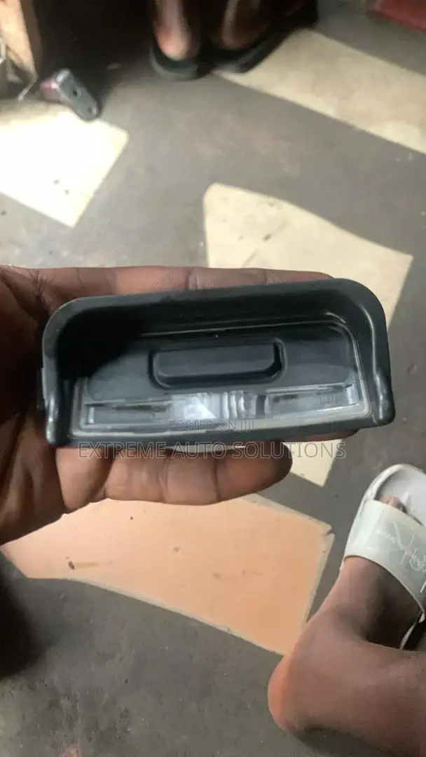 Honda CR-V Rear Trunk Release Button Switch Control