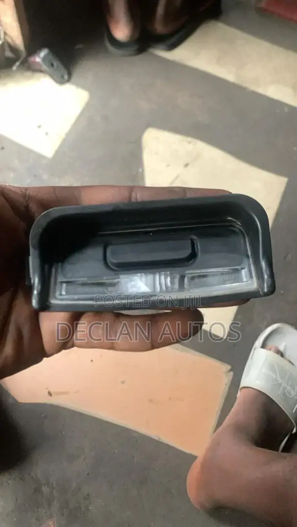 Honda CR-V Rear Trunk Release Button Switch Control