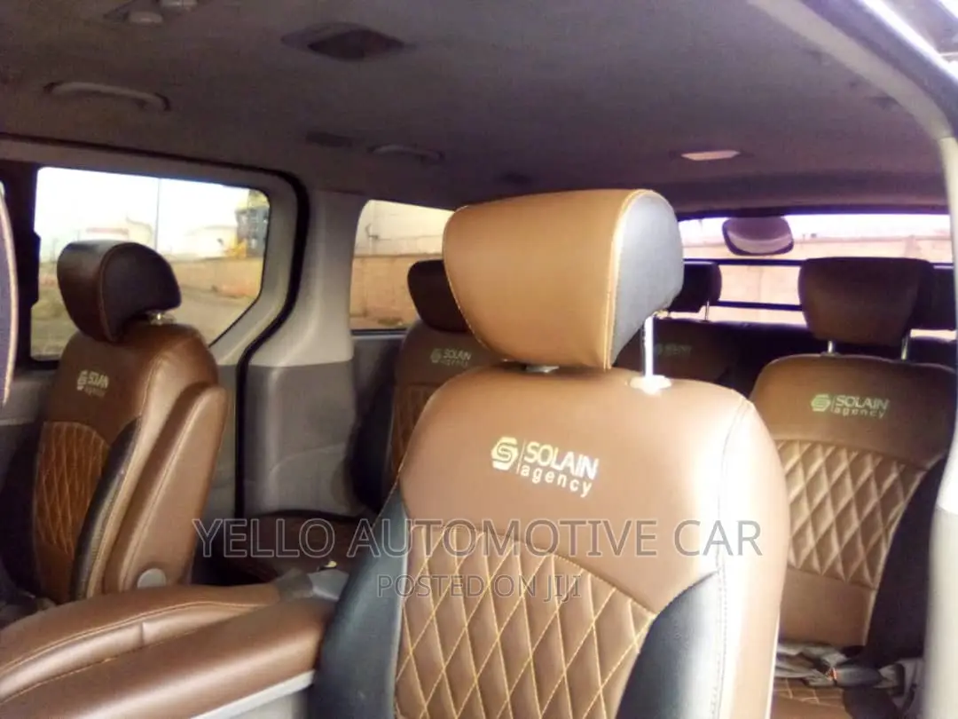 Rent 12 Seater Hyundai H1