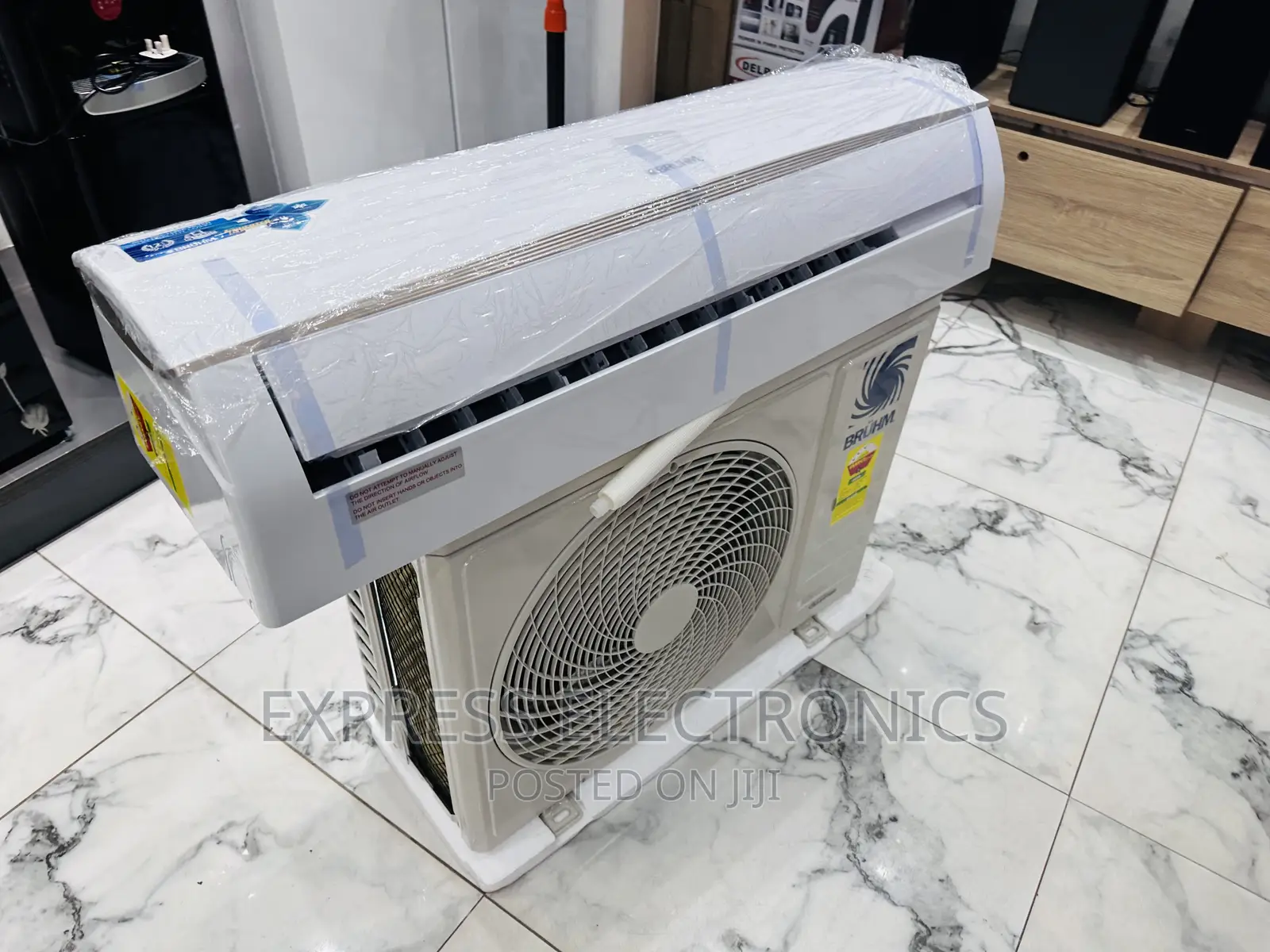 Chill in Style Bruhm Split Inverter 2.5hp AC White
