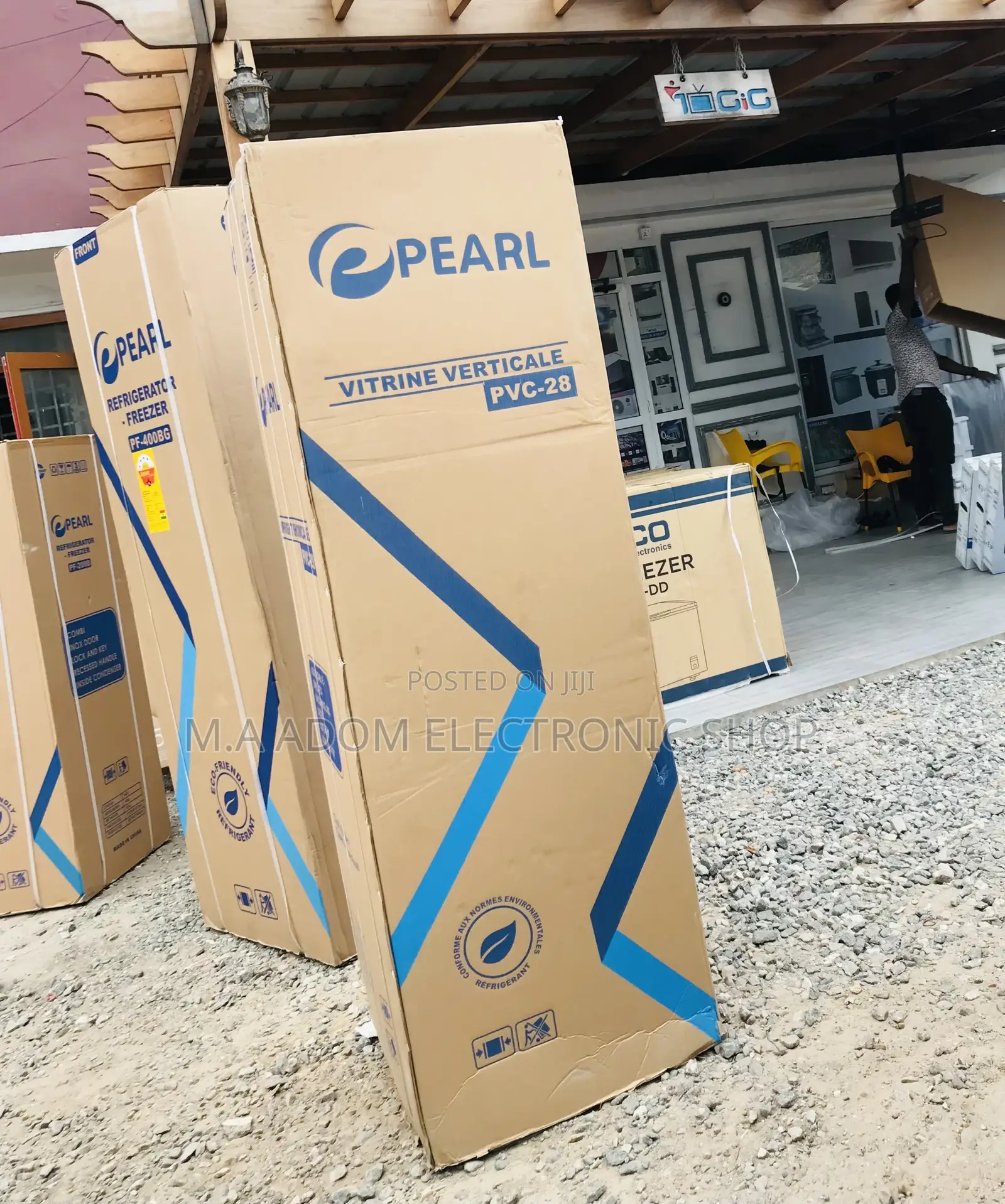 Newly in Stock Pearl PVC28 ,178 Litres Display Fridge 