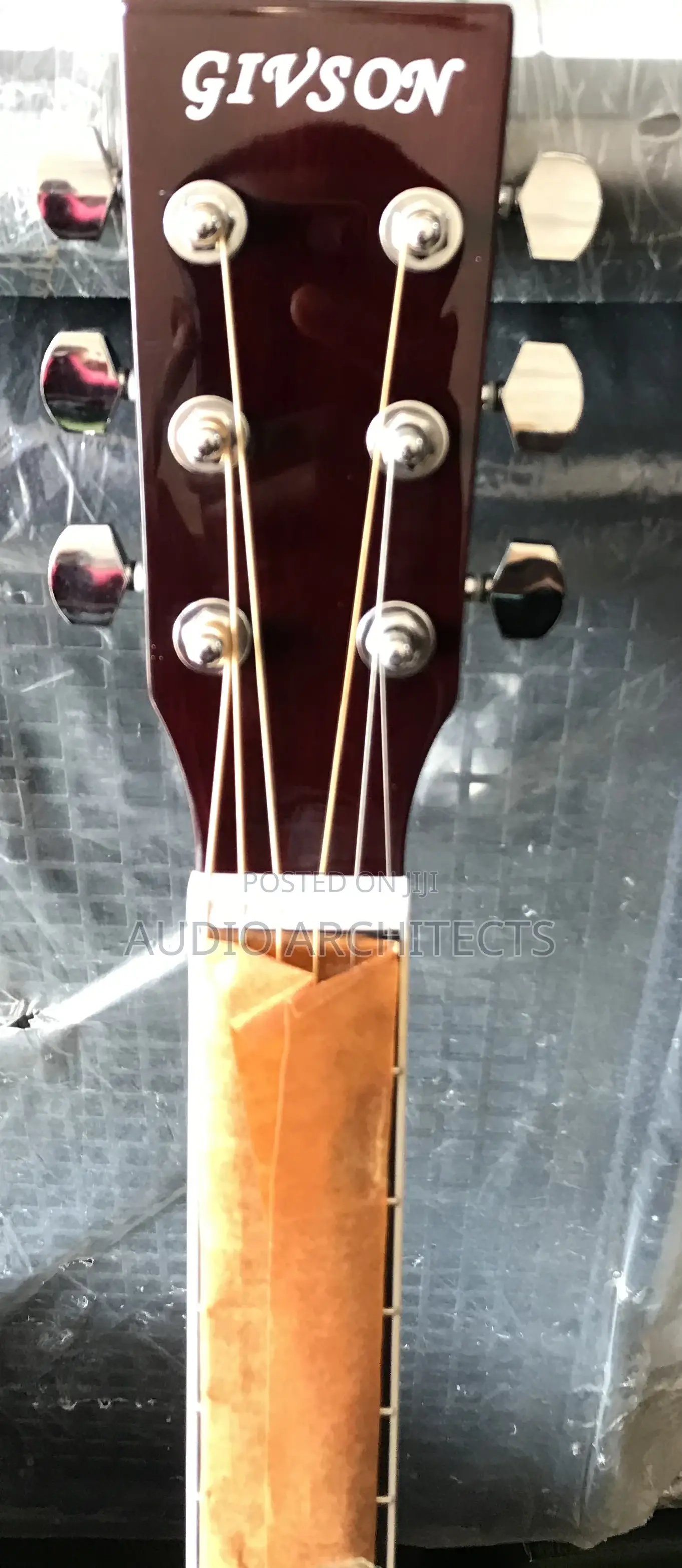 Acoustic Guitar Semi Givson