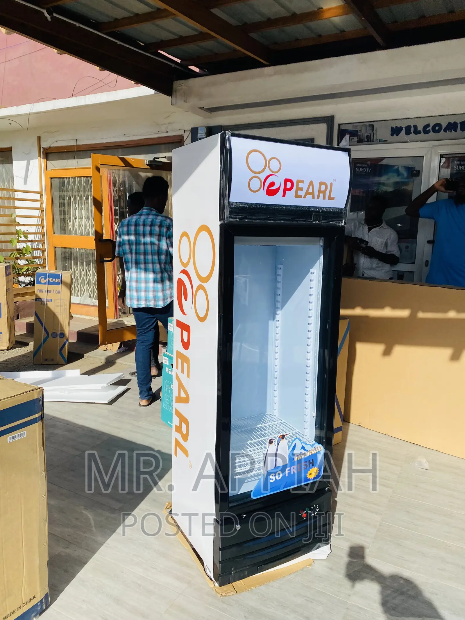 Sealed in Box Pearl OVC-28 178L Electric Display Fridge.