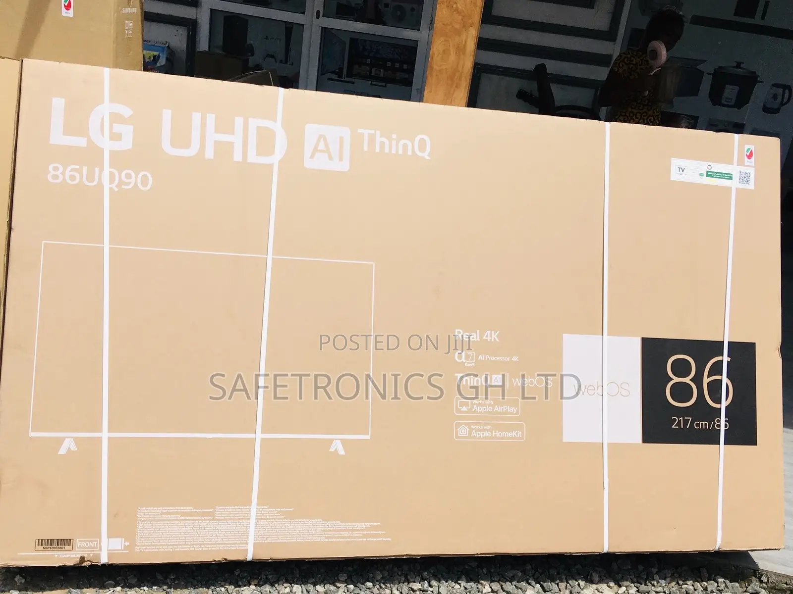 Black Smart UHD UR90 86 Inches Glossy LED LG Tv 