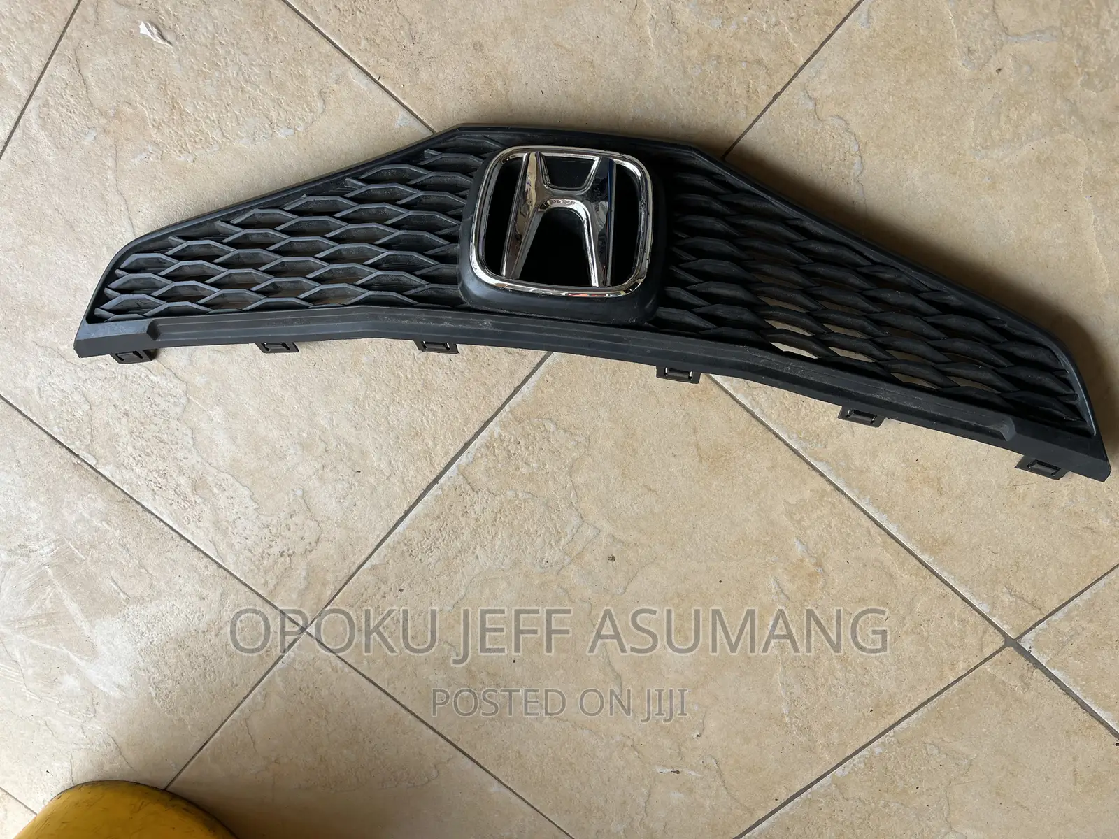 Honda Fit 2009-2013 Top Grille