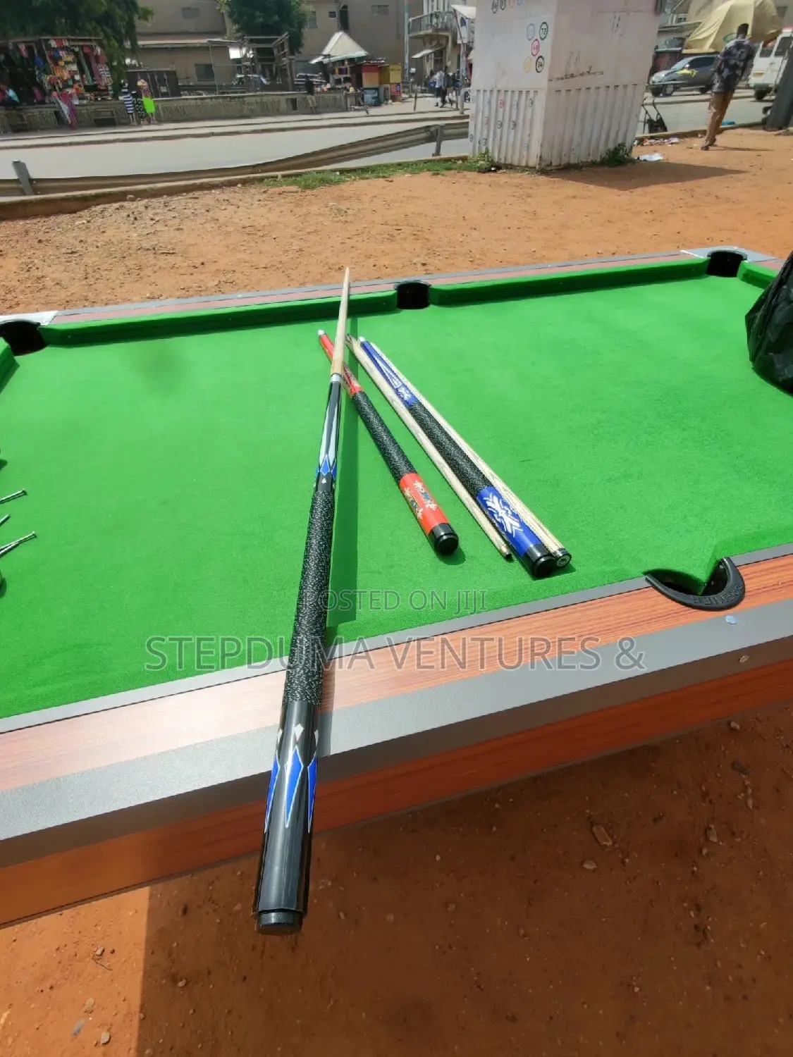 Screwed Type Snooker Cue Sticks