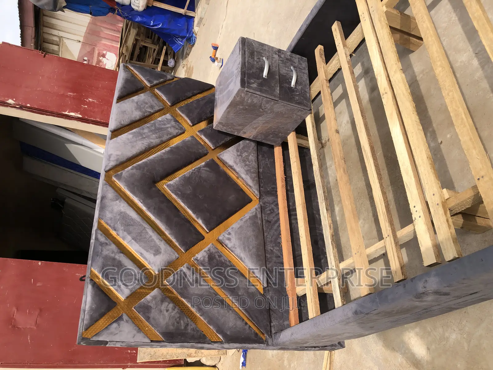 Design Bed Frame With Drawer