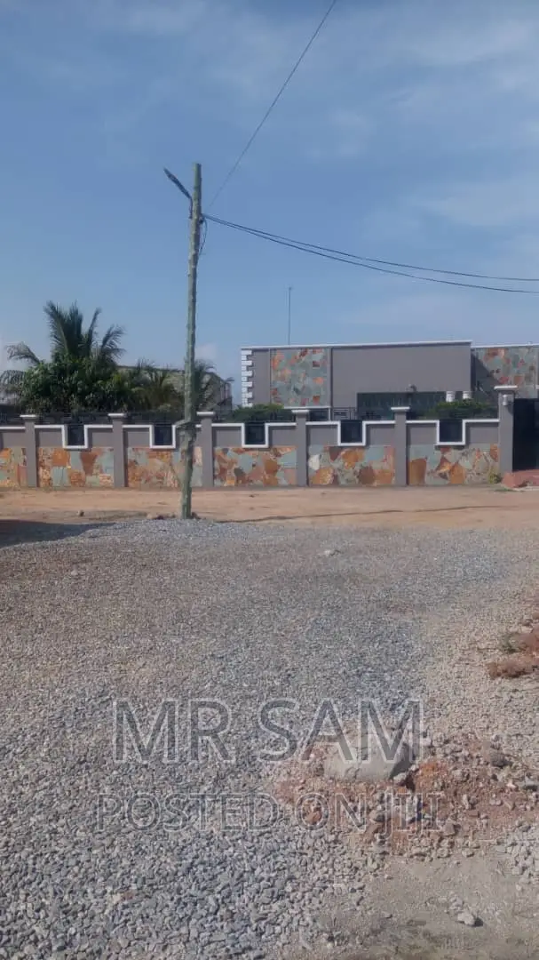 5bdrm Mansion in Sam Properties, Weija for sale