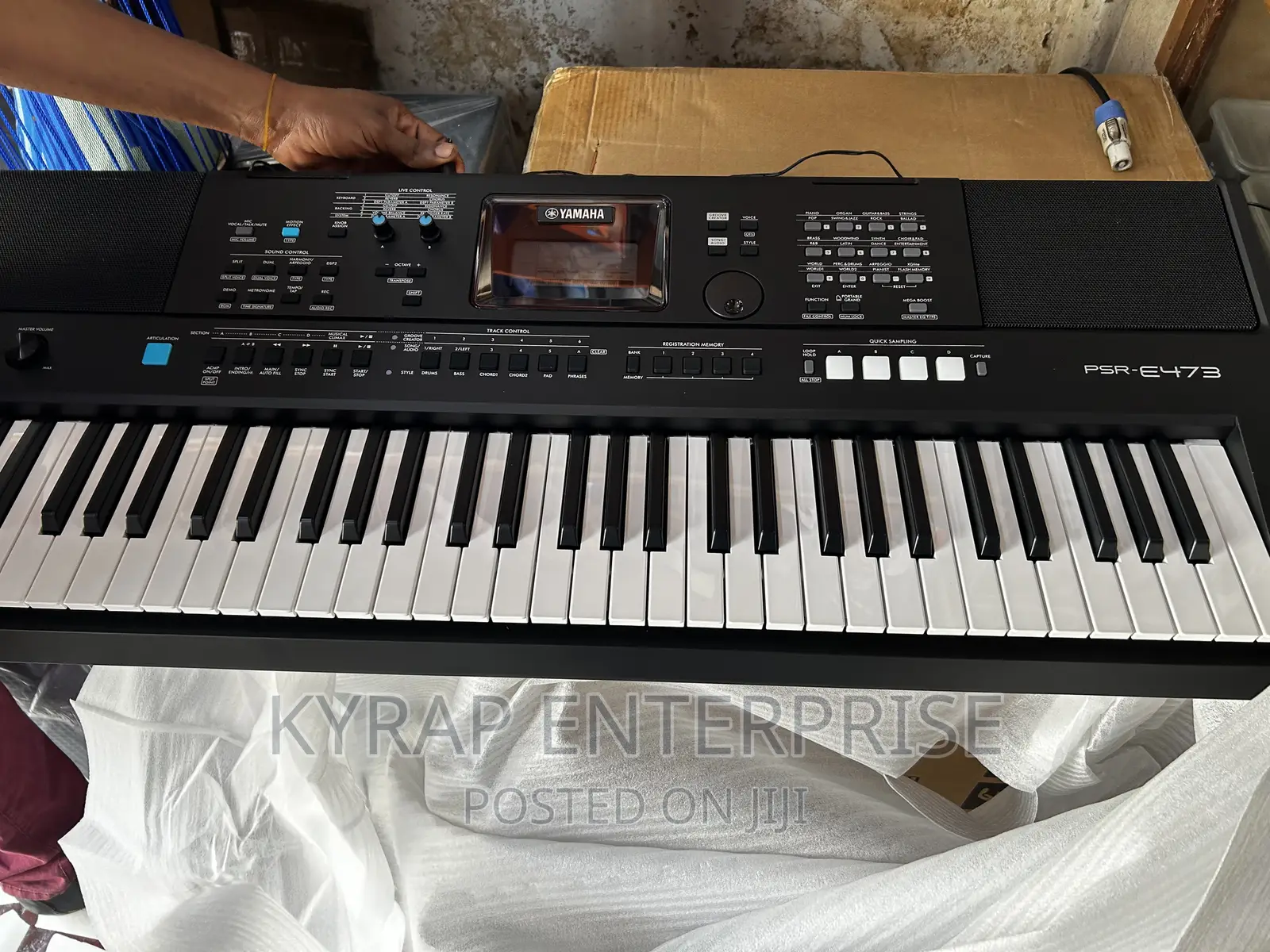 Yamaha PSR-473