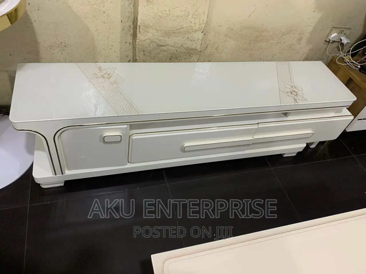 Luxury Tv Stand With Centre Table Modern