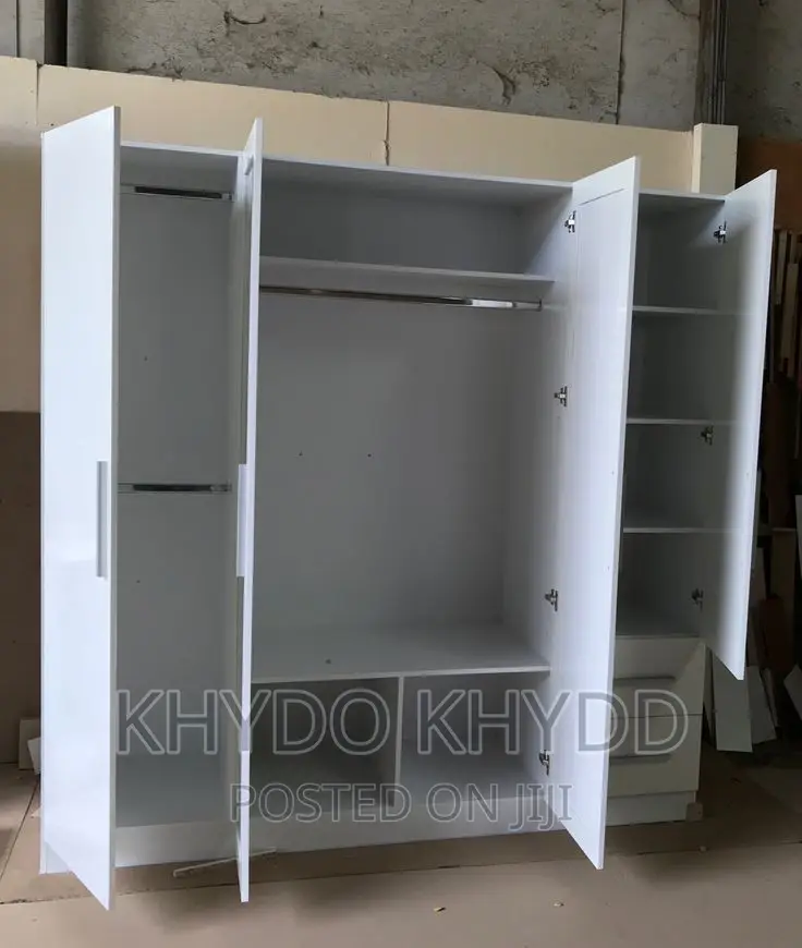 Wardrobe Ultramodern