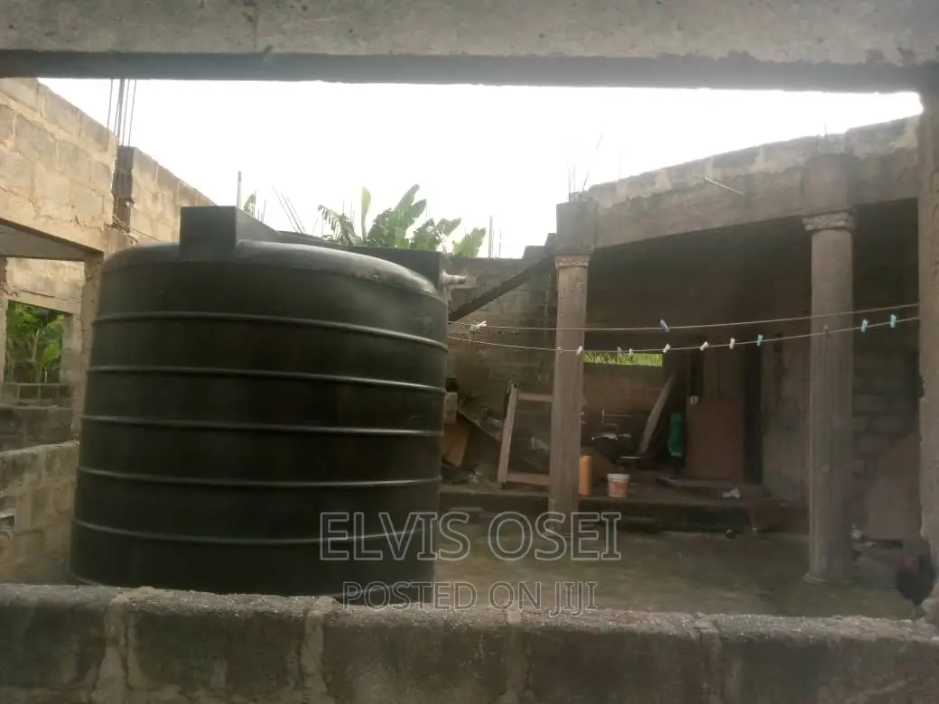 4bdrm House in Kwabenya Behind Bank for sale