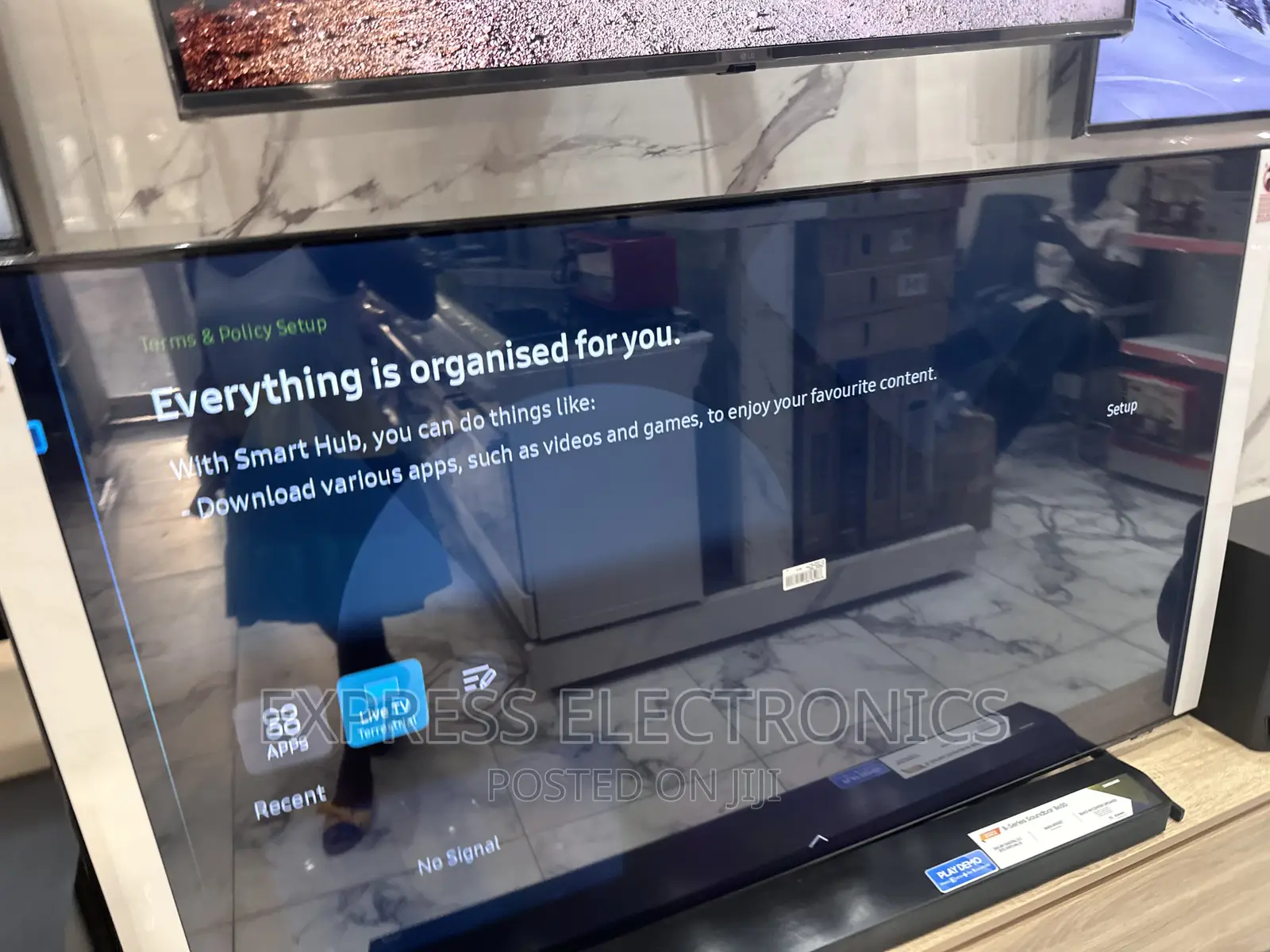 Gadget View UHD Smart Glossy Slim Samsung 75”Cu7000