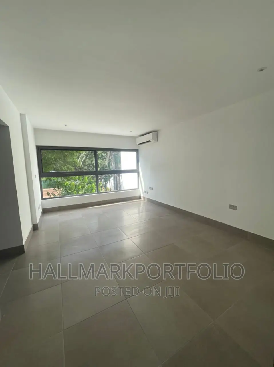 4bdrm Townhouse / Terrace in Cantonments for rent