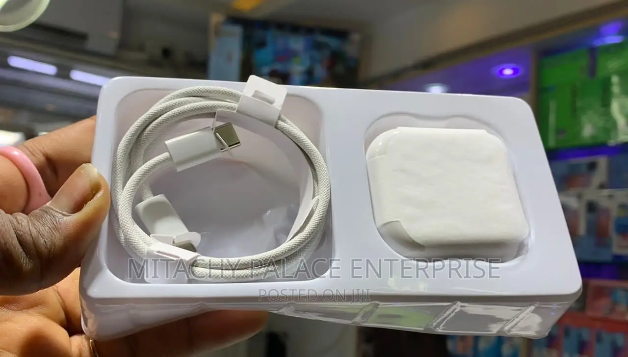 iPhone 15 Pro Max Charger 3 Pin