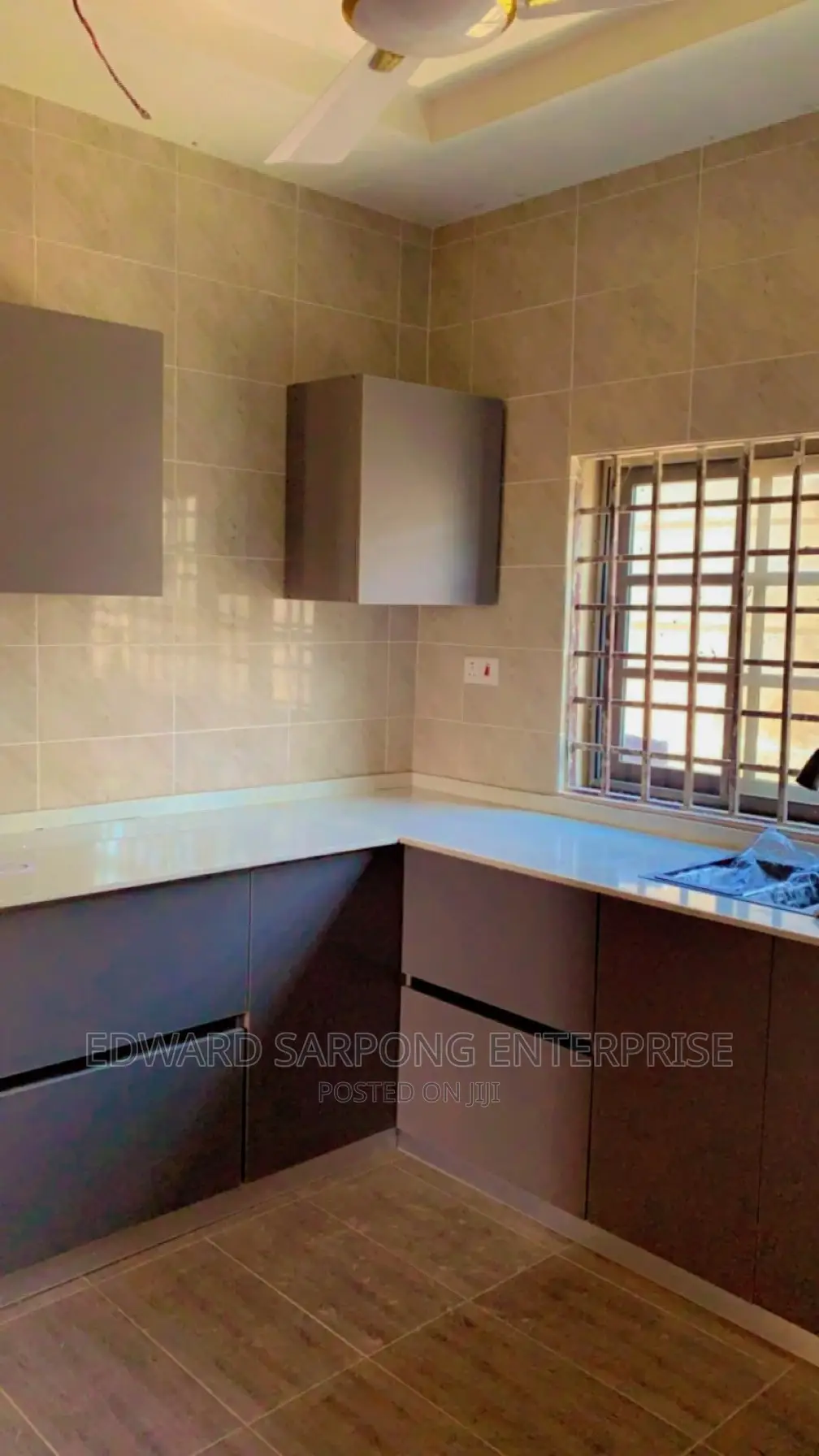 Modern Kitchen Cabinets and Countertops