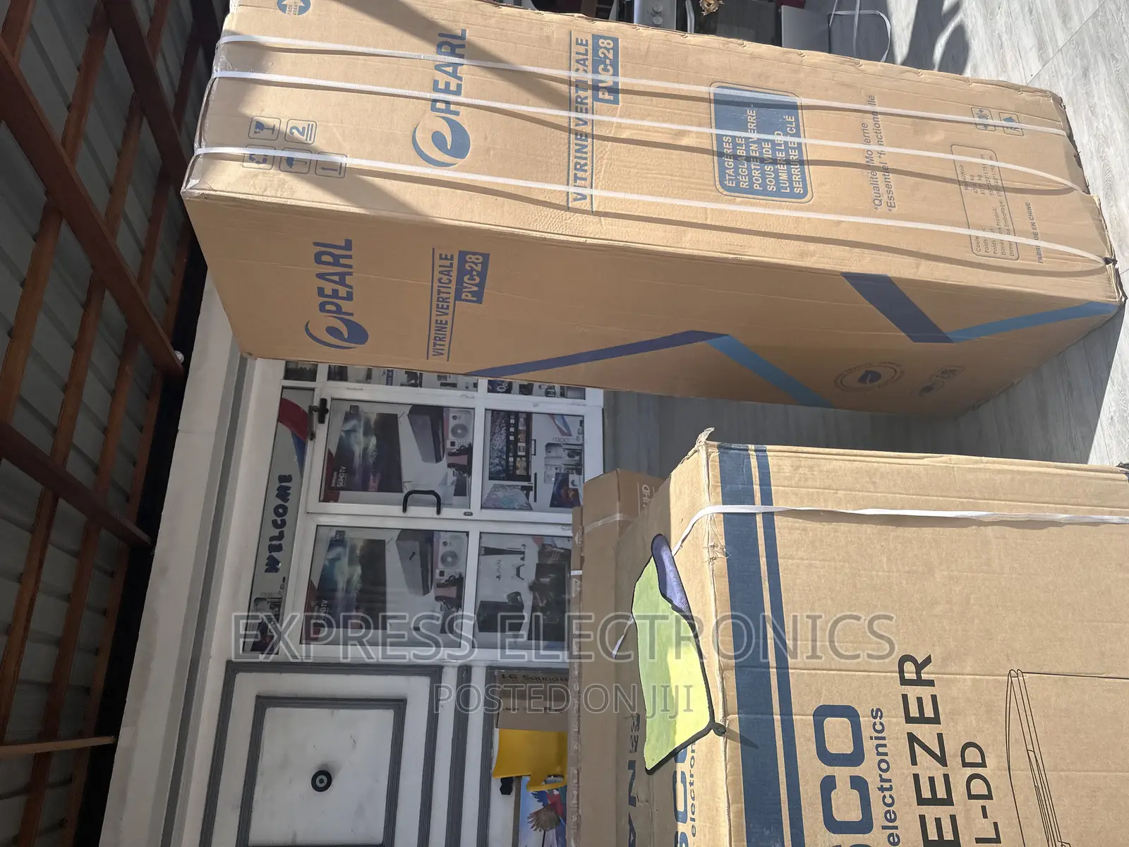 Single Door Tempered Glass Door Pearl PVC-28 Display Fridge