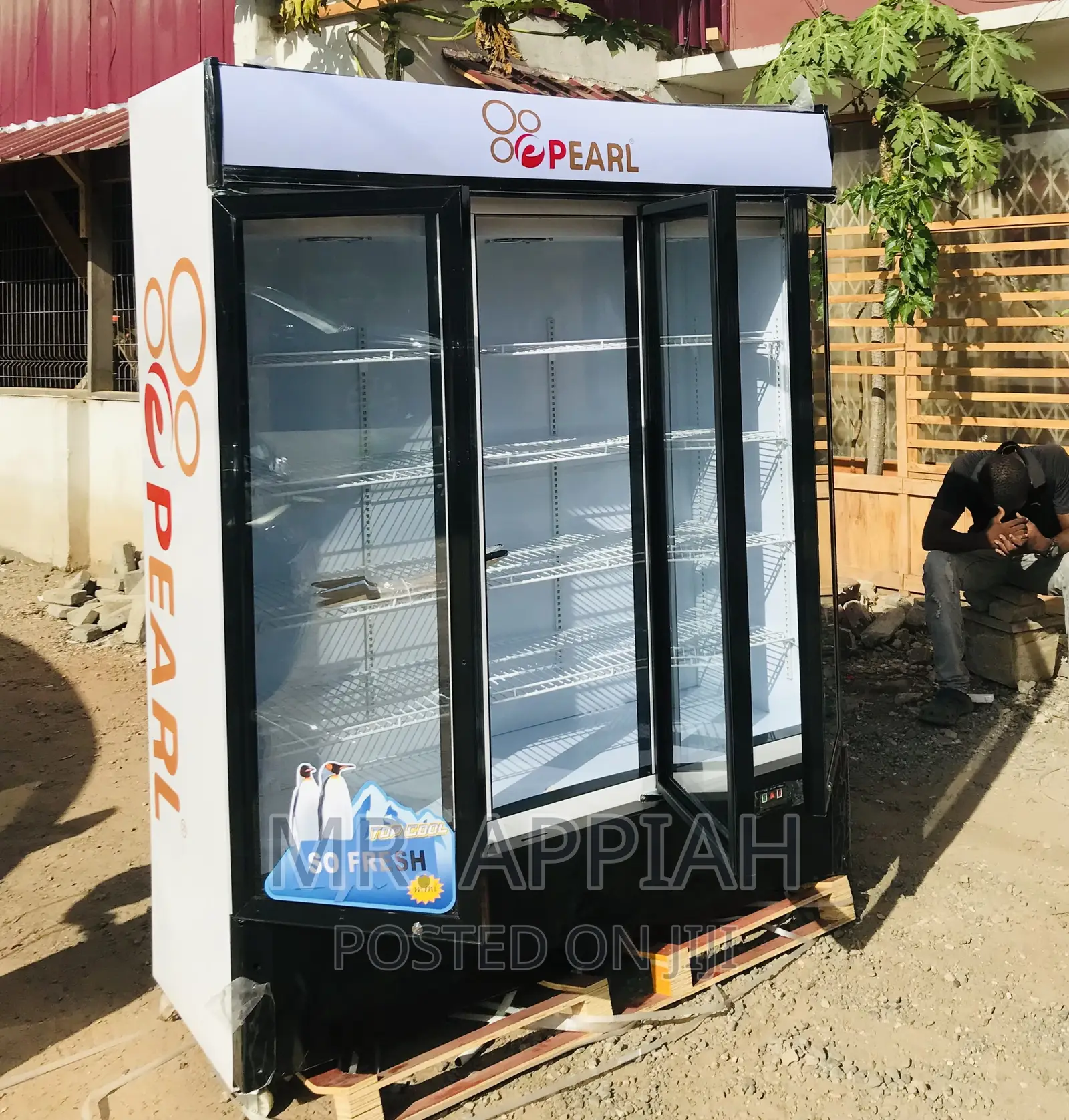 Fast Chilling Pearl PVC-150 3 Door Electric Beverage Cooler