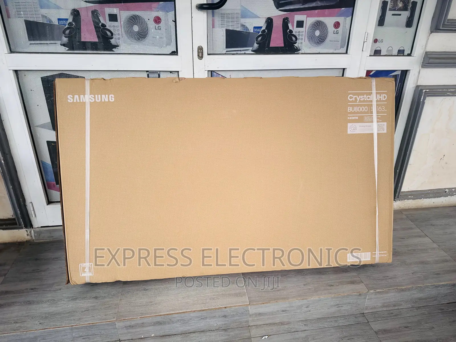 Delivers Smooth UHD Smart Display Samsung 65”Bu8000