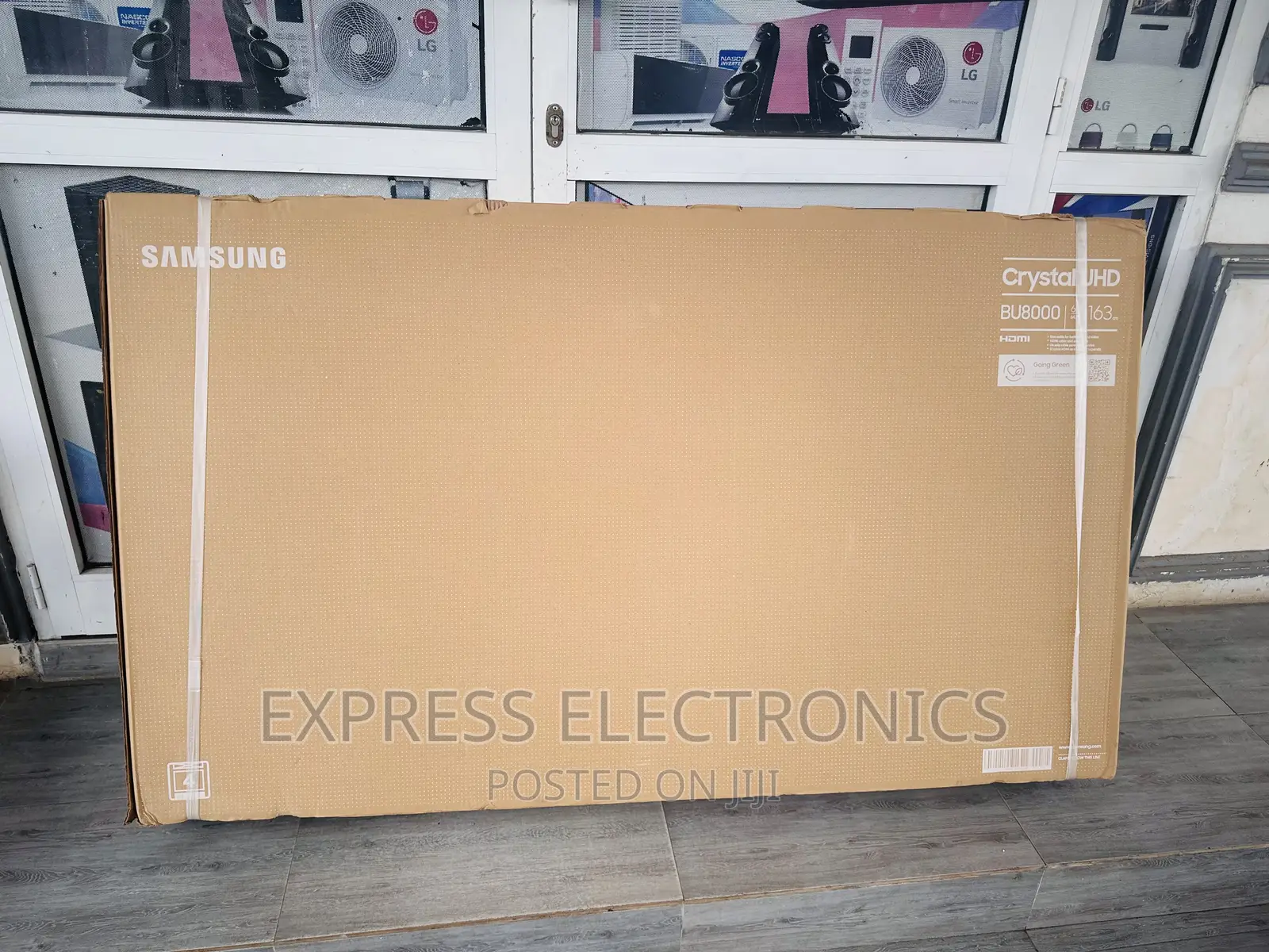 Delivers Smooth UHD Smart Display Samsung 65”Bu8000