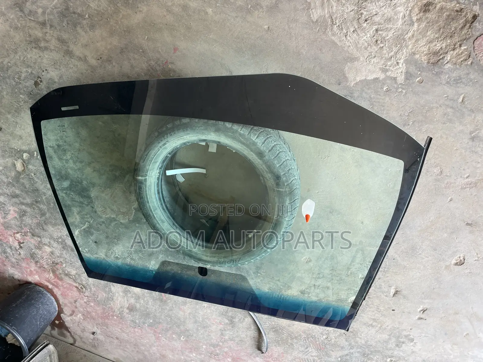 Toyota Matrix Windscreen