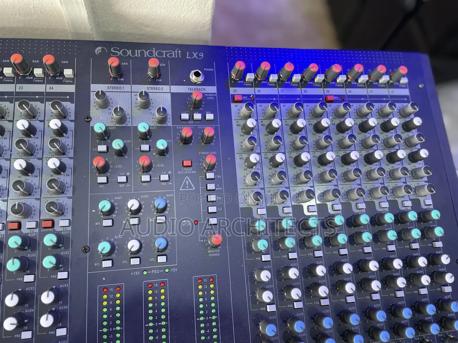 Soundcraft LX9 24 Channel Analog Mixer