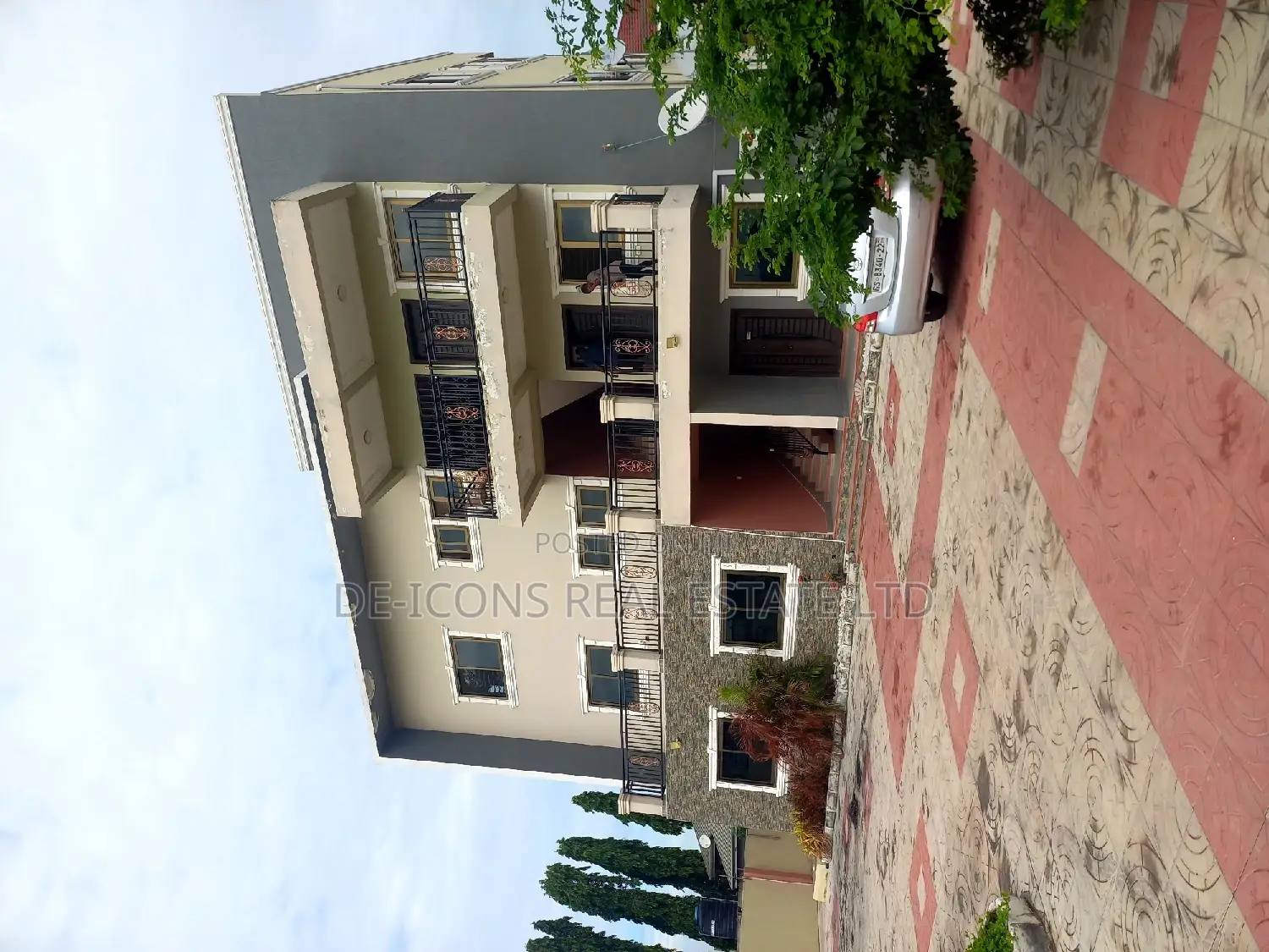 2bdrm Duplex in De-Icons Real Estate, Awutu Senya East Municipal