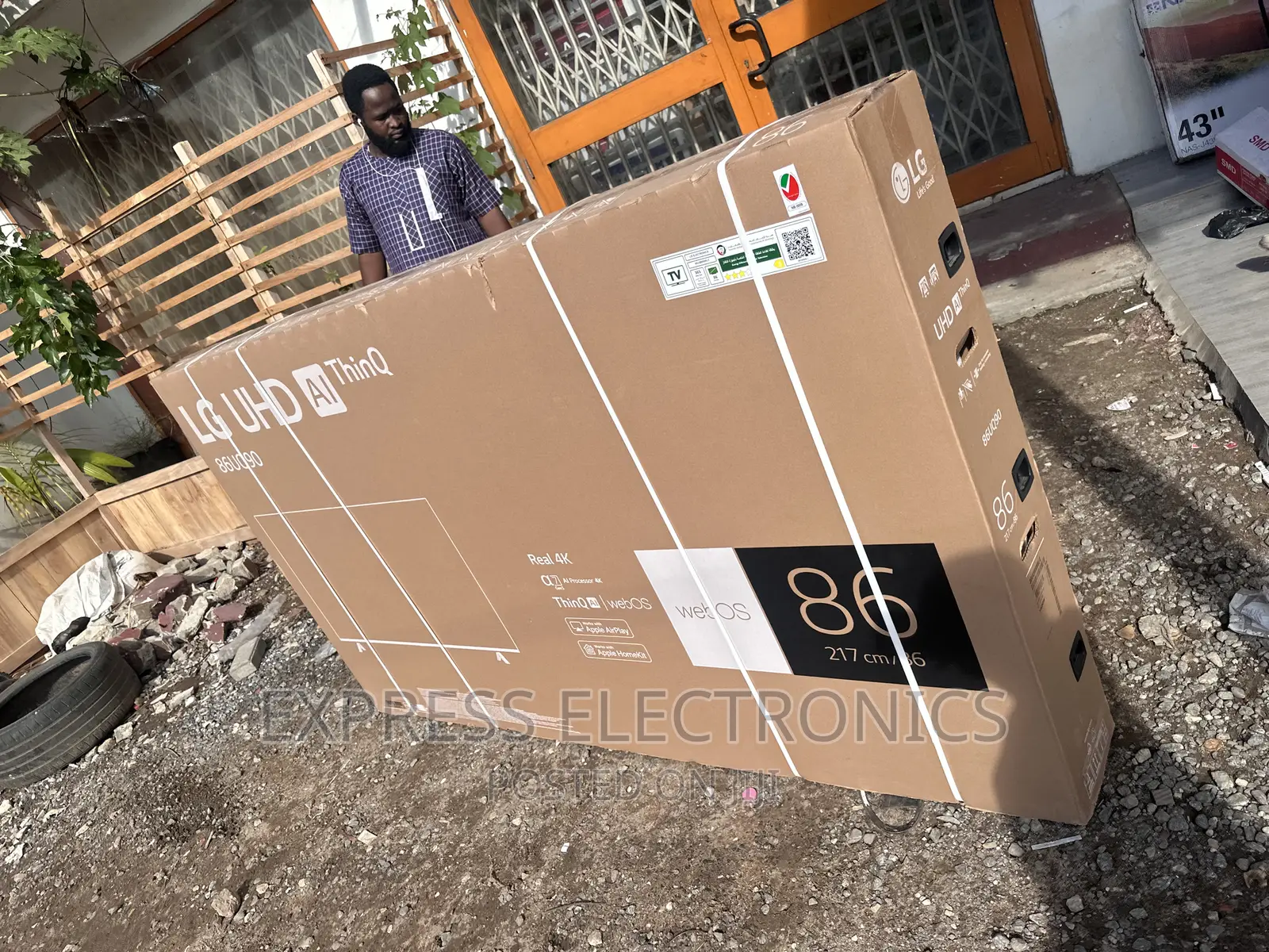 Slim UHD Smart Lg 86”UQ90.