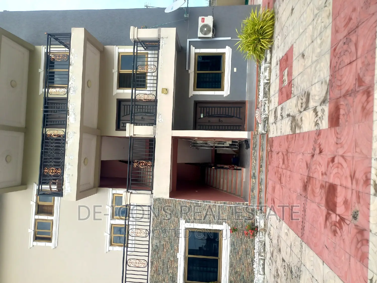 2bdrm Duplex in De-Icons Real Estate, Awutu Senya East Municipal