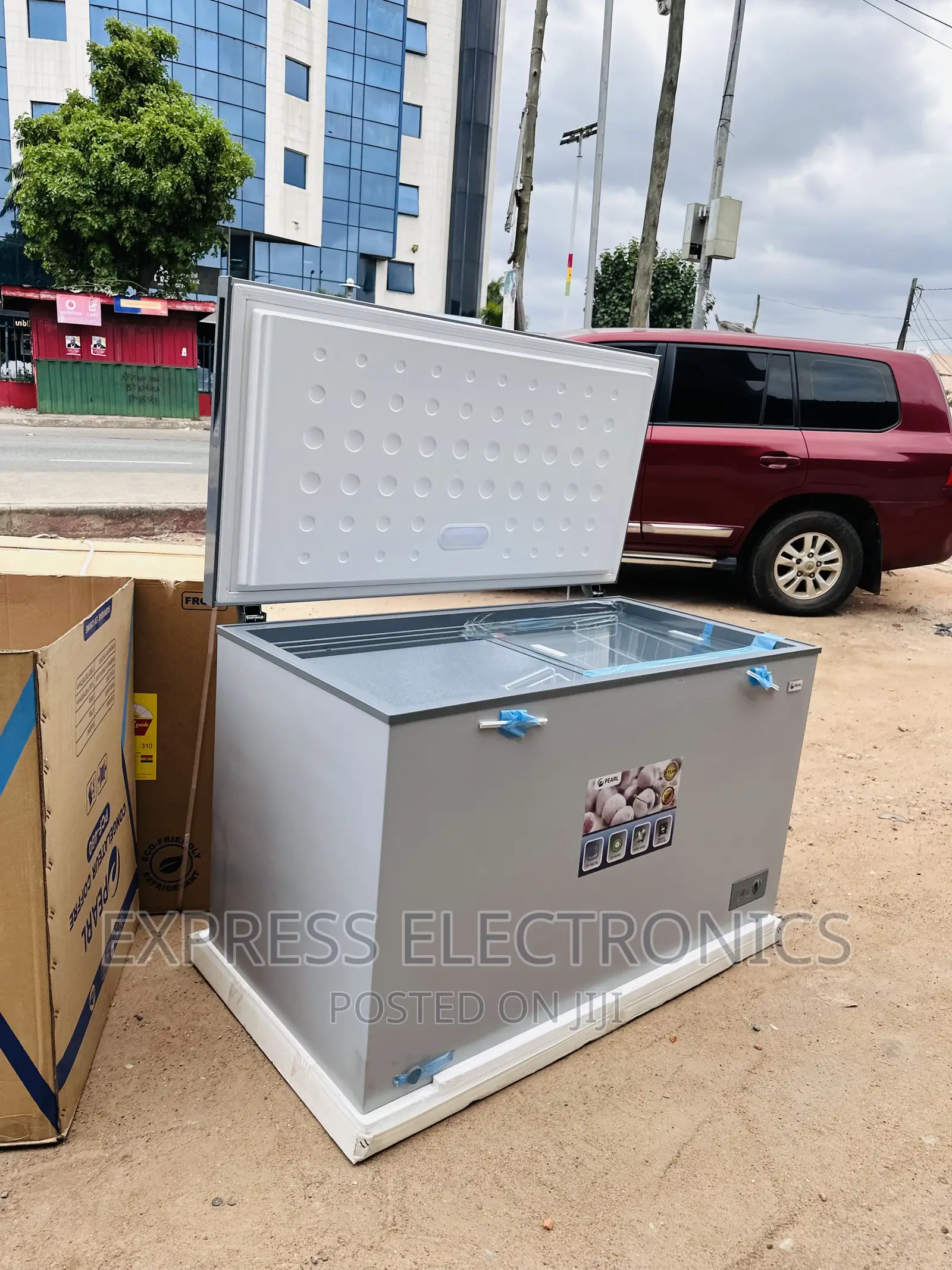 Shop the Best PCF-290 (251 )Ltrs Pearl Chest Freezer