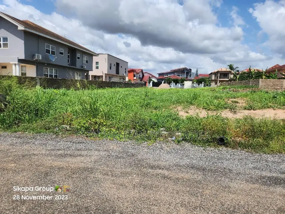 One Plot of Land for Sale at East Airport