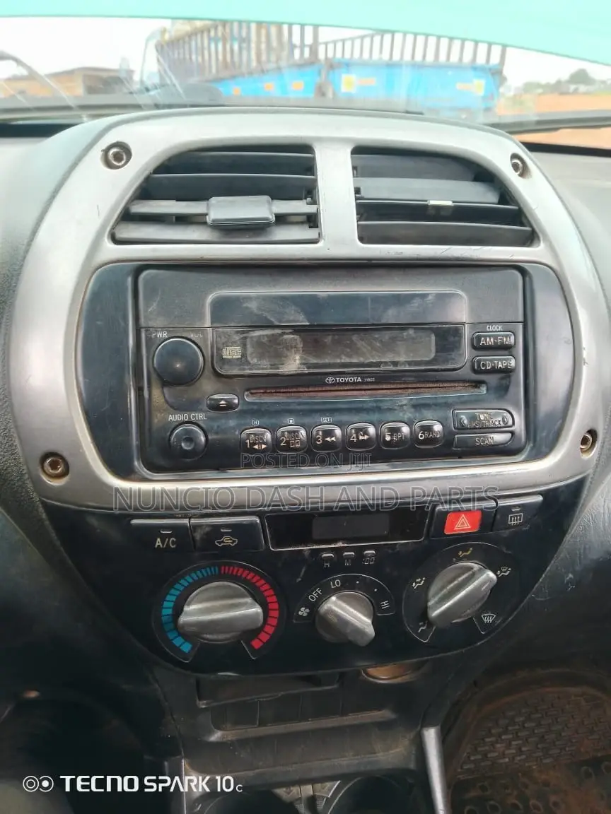 Toyota Yaris 2008 ( Empty ) Dashboard