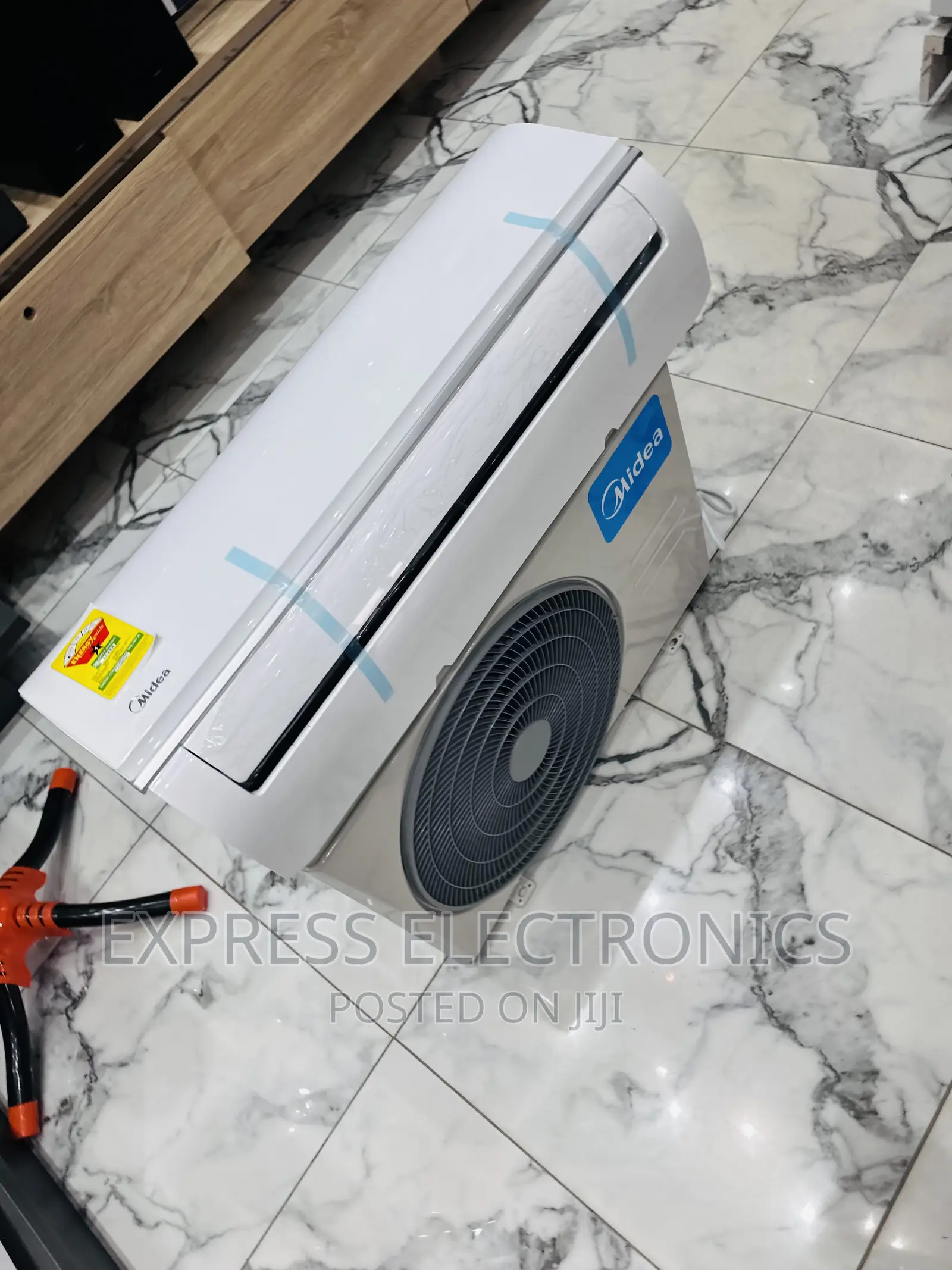 Comfort Meets Efficiency Inverter Split R410 Midea 2.5hp AC