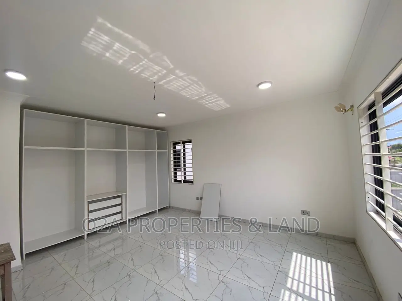 4bdrm House in School Junction for sale