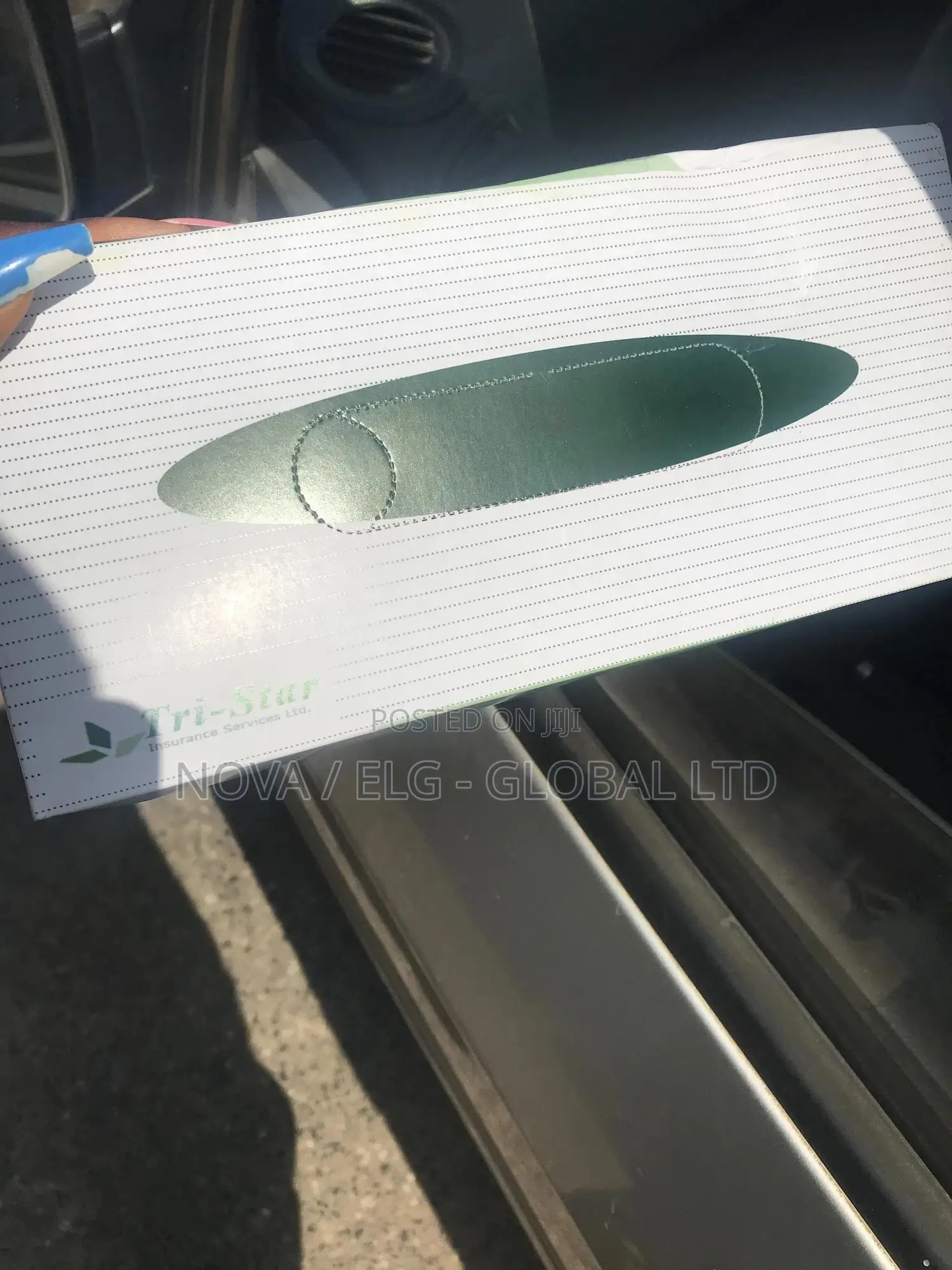 Branded Tissue Boxes With 3- Ply Tissues