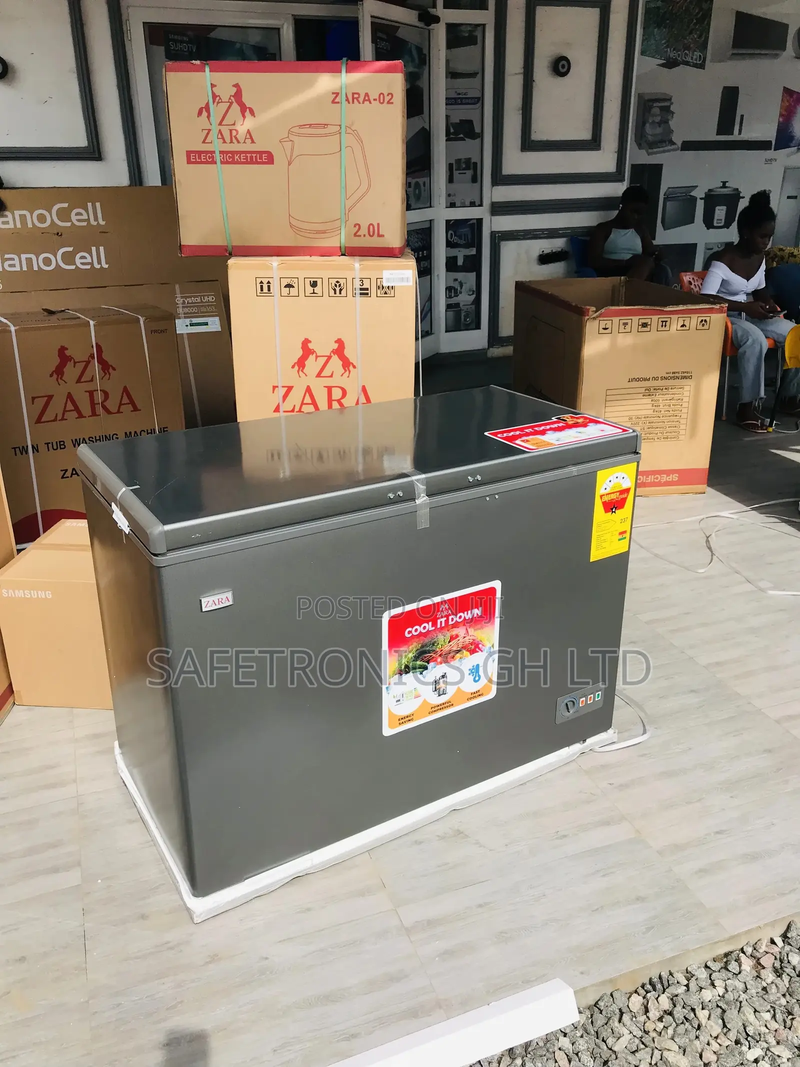 Electric Chestfreezer Singledoor Zara-360 270L Glass Lid